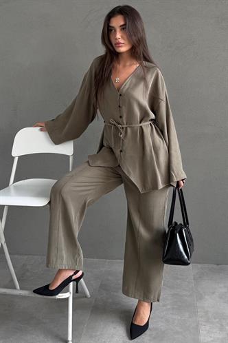 Vizon V Yaka Düğmeli Kuşaklı İkili Modal Kadın Takım MG2619