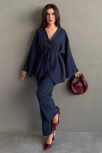Lacivert V Yaka Düğmeli Kuşaklı İkili Modal Kadın Takım MG2619