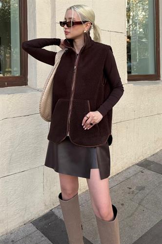 Kahverengi Dik Yaka Kadın Peluş Yelek MG2578
