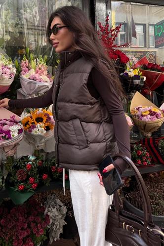 Kahverengi Dik Yaka Astarlı Kadın Şişme Yelek MG2592