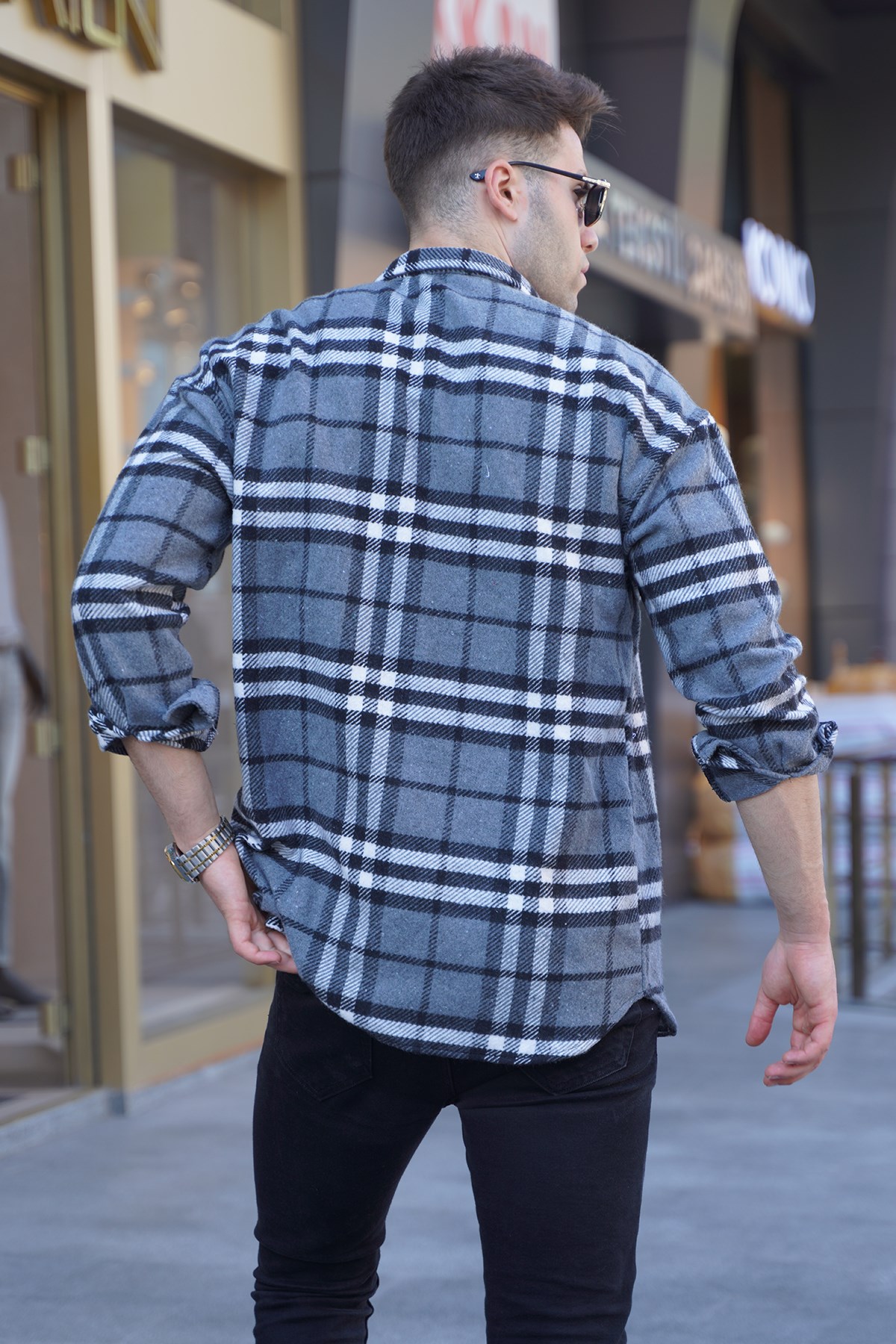 blue plaid shirt outfit men