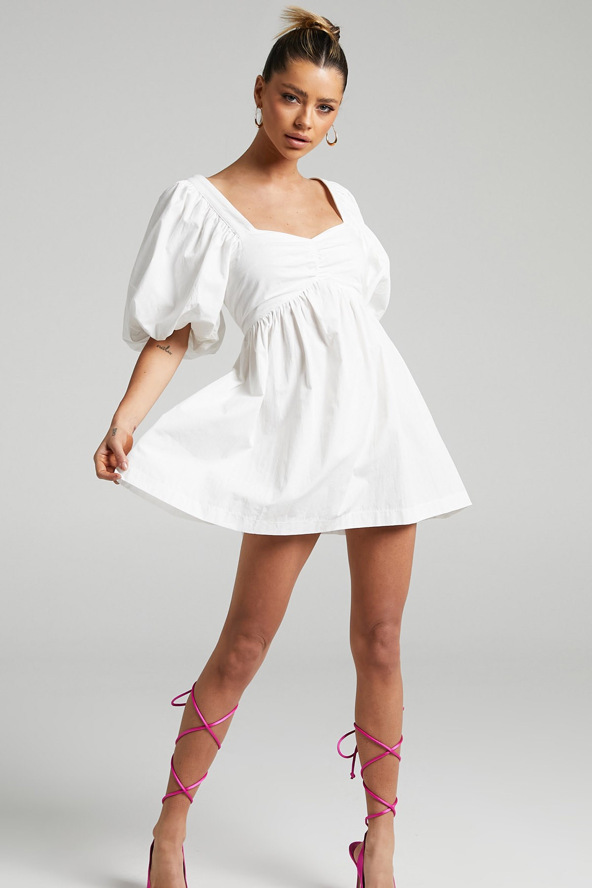 Beyaz Kalp Yaka Balon Kol Kadın Elbise - Madmext