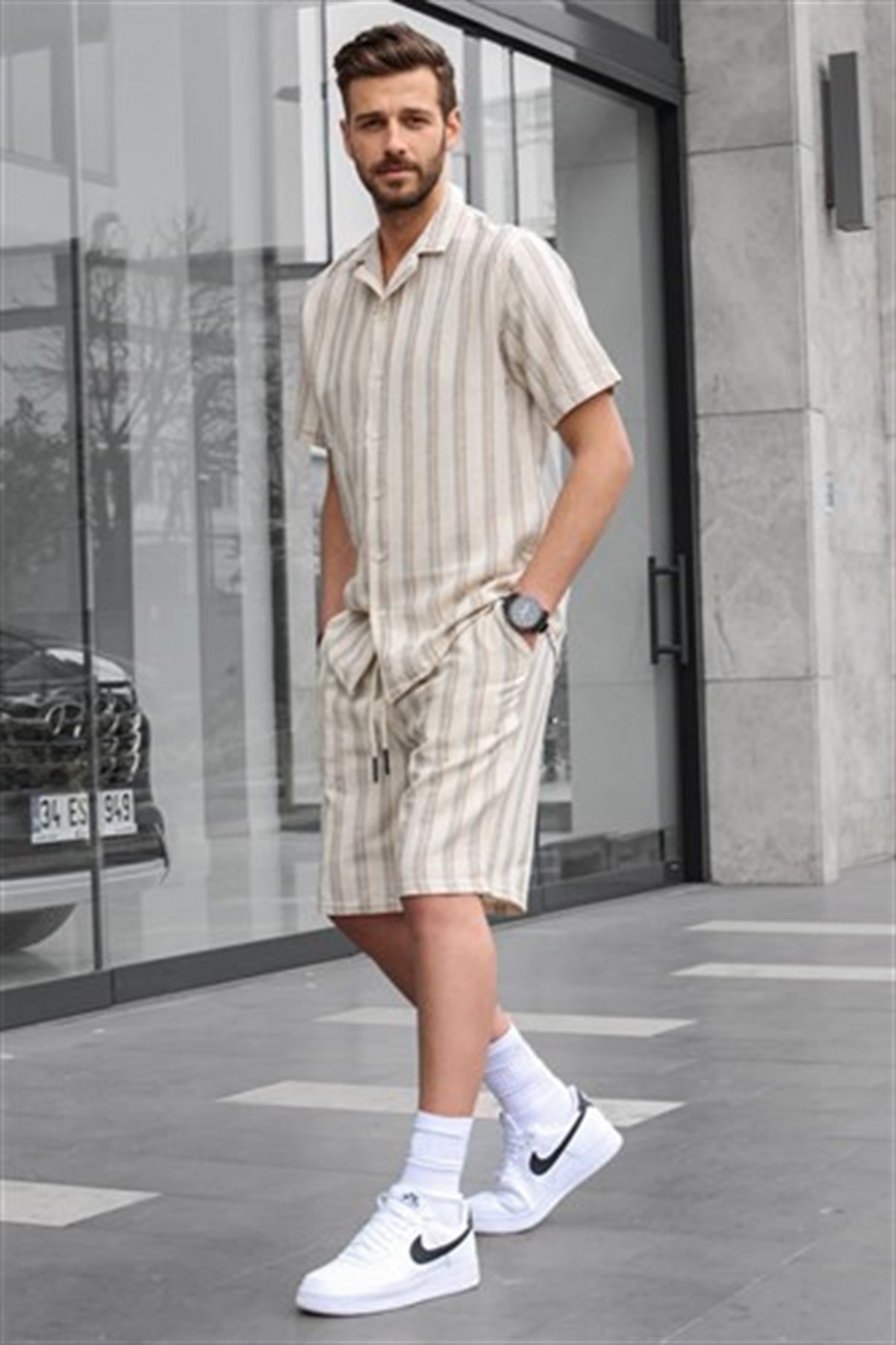 Men´s Linen Green Striped Shorts Outfit -- Madmext