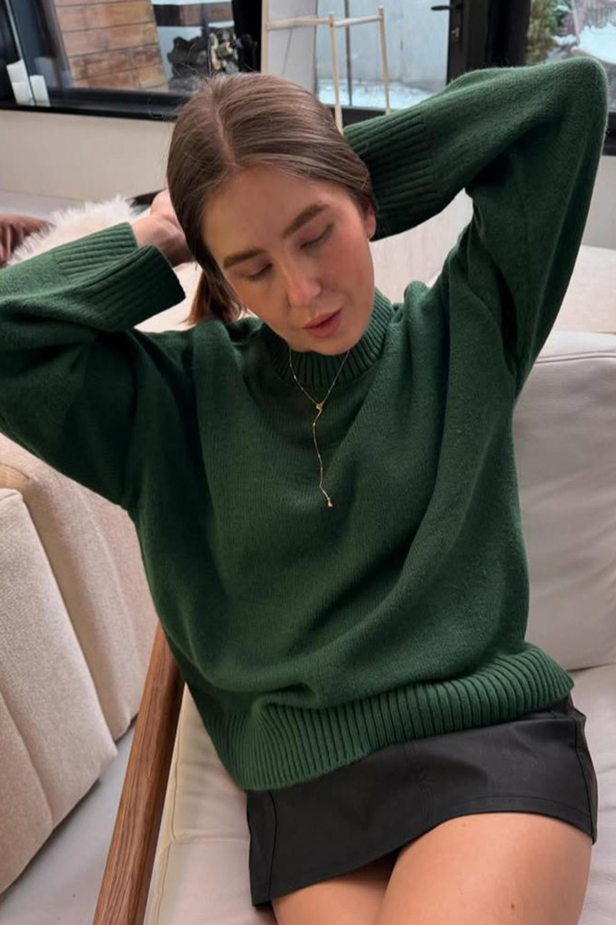 maaaai. Yeşil Bisiklet Yaka Oversize Triko Kazak - Madmext