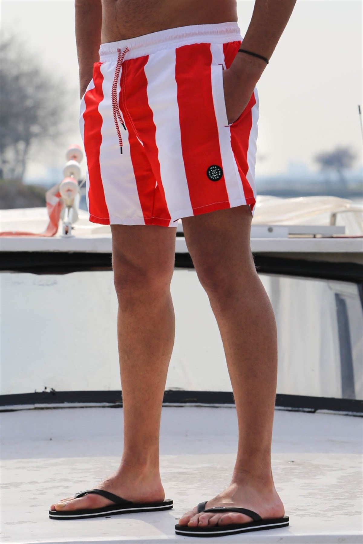 Kırmızı Çizgili Erkek Deniz Şortu 6360