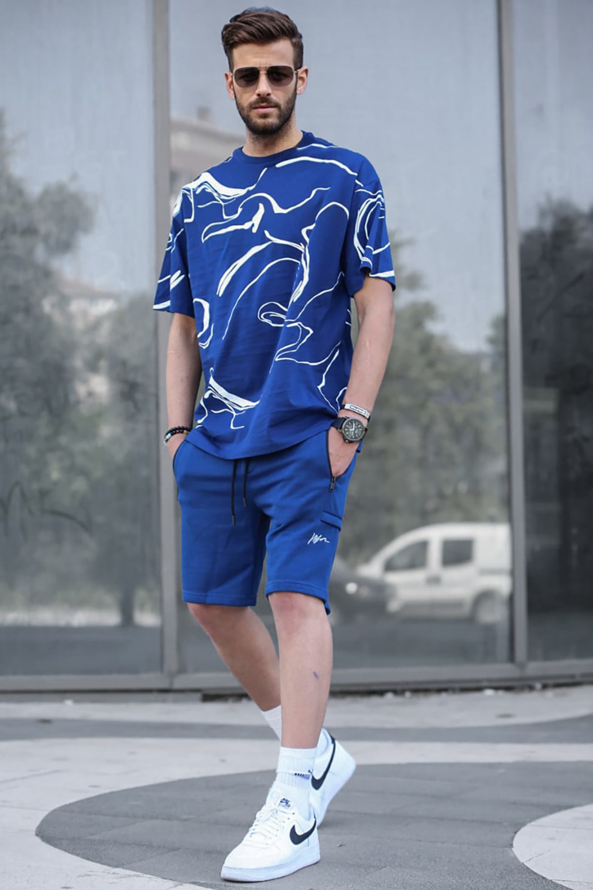Men Designed Navy Blue Shorts Outfit -- Madmext