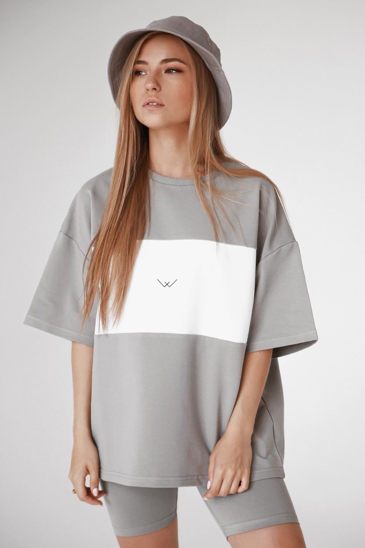 Mad Girls Boyalı Gri Nakışlı Tişört MG1421