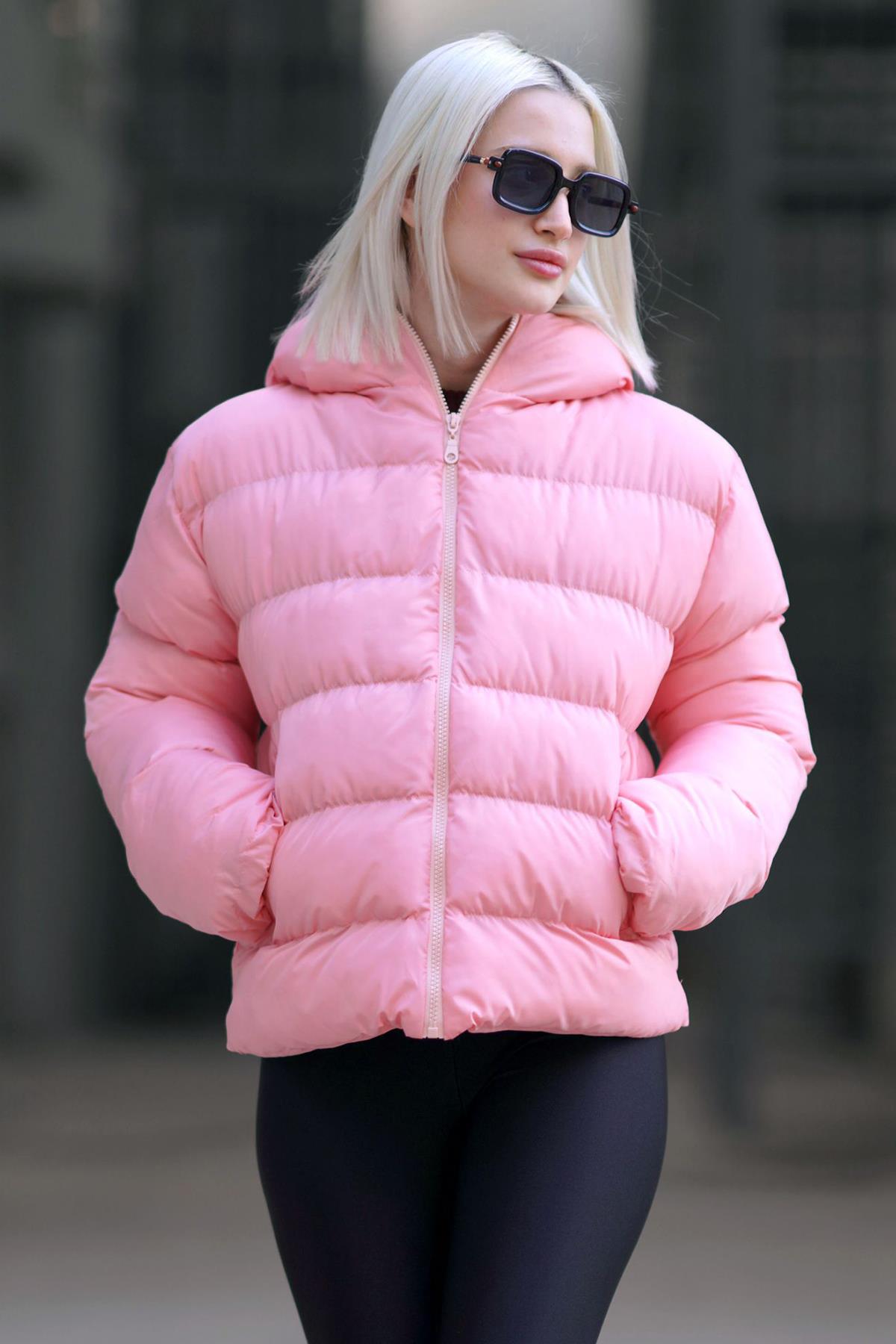 Pembe Kapüşonlu Şişme Kadın Mont MG1953