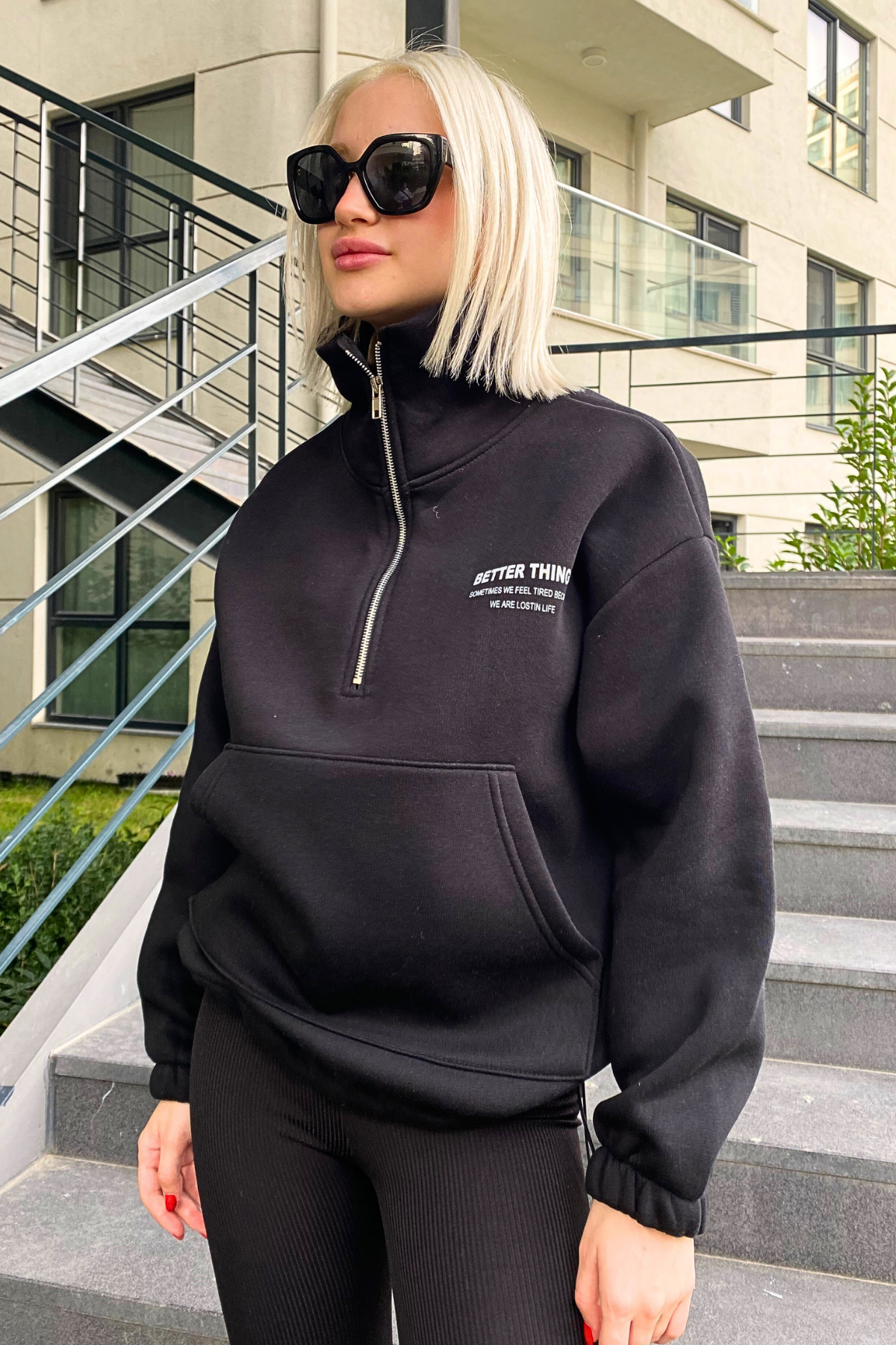 Siyah Dik Yaka Fermuarlı Kadın Sweatshirt MG1935