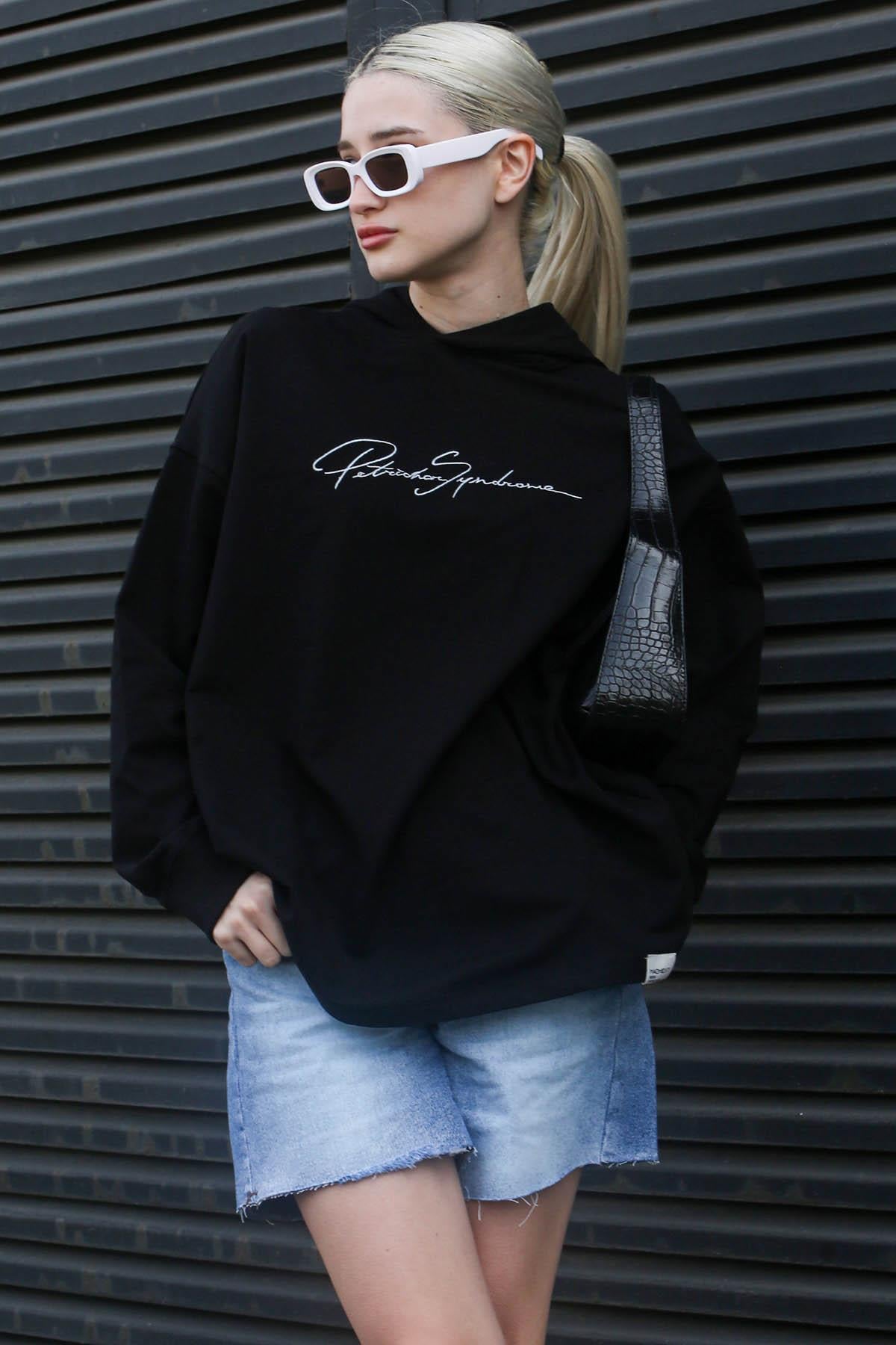 Siyah Nakışlı Kapüşonlu Kadın Sweatshirt MG1691