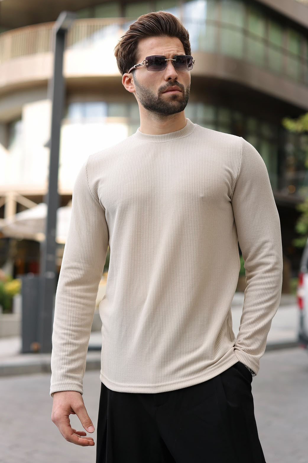 SWEATSHIRT