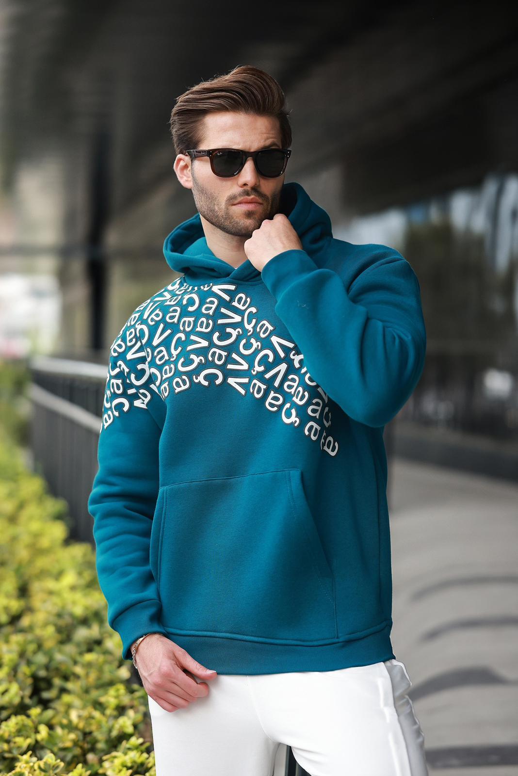Sweatshirt
