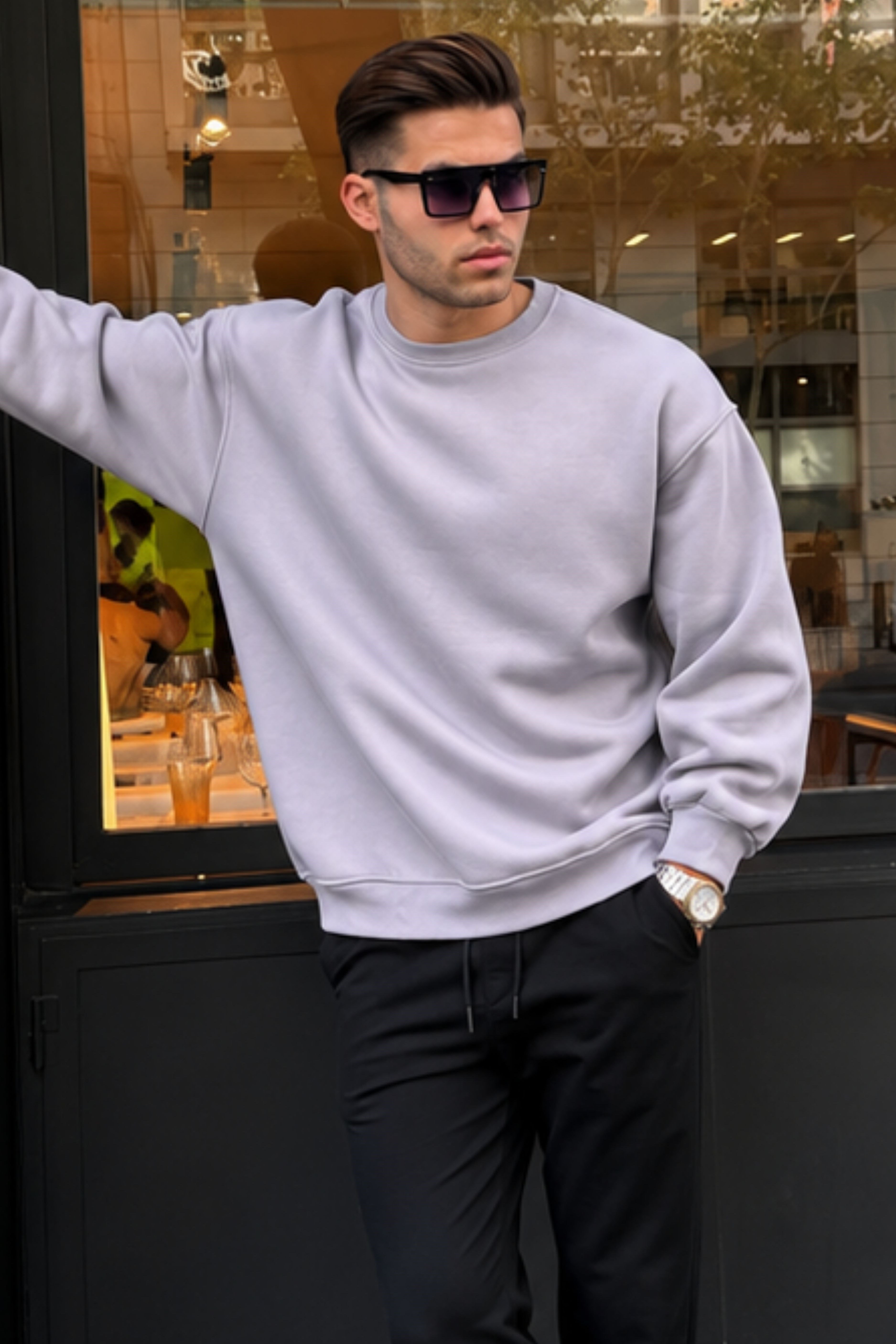 SWEATSHIRT