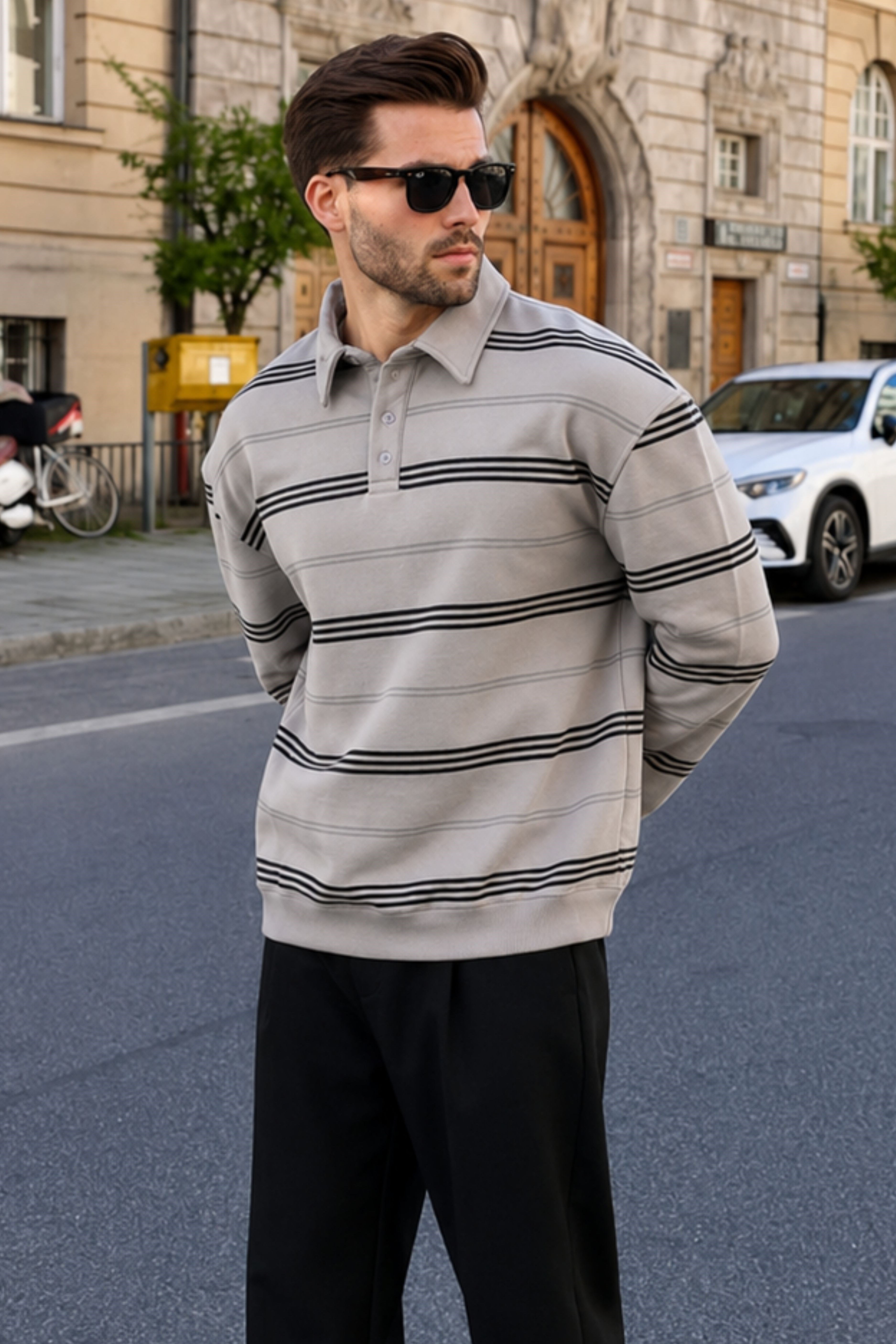 Sweatshirt