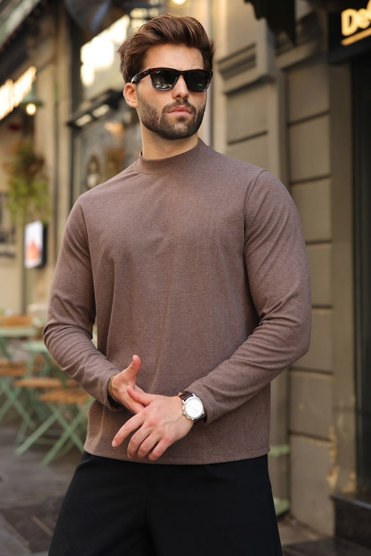 SWEATSHIRT