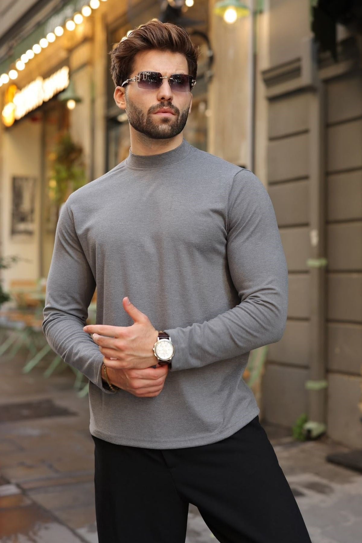 SWEATSHIRT