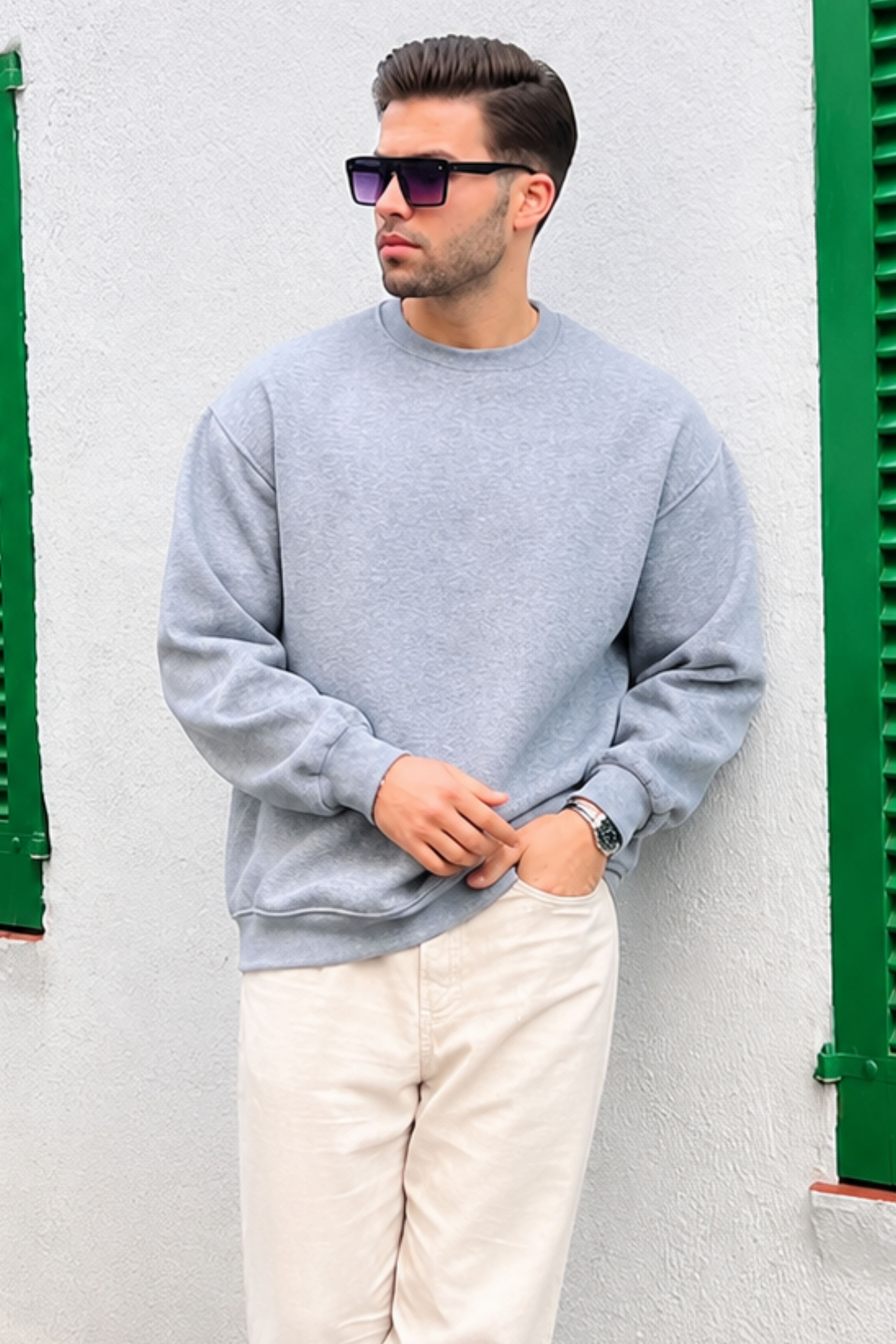 SWEATSHIRT