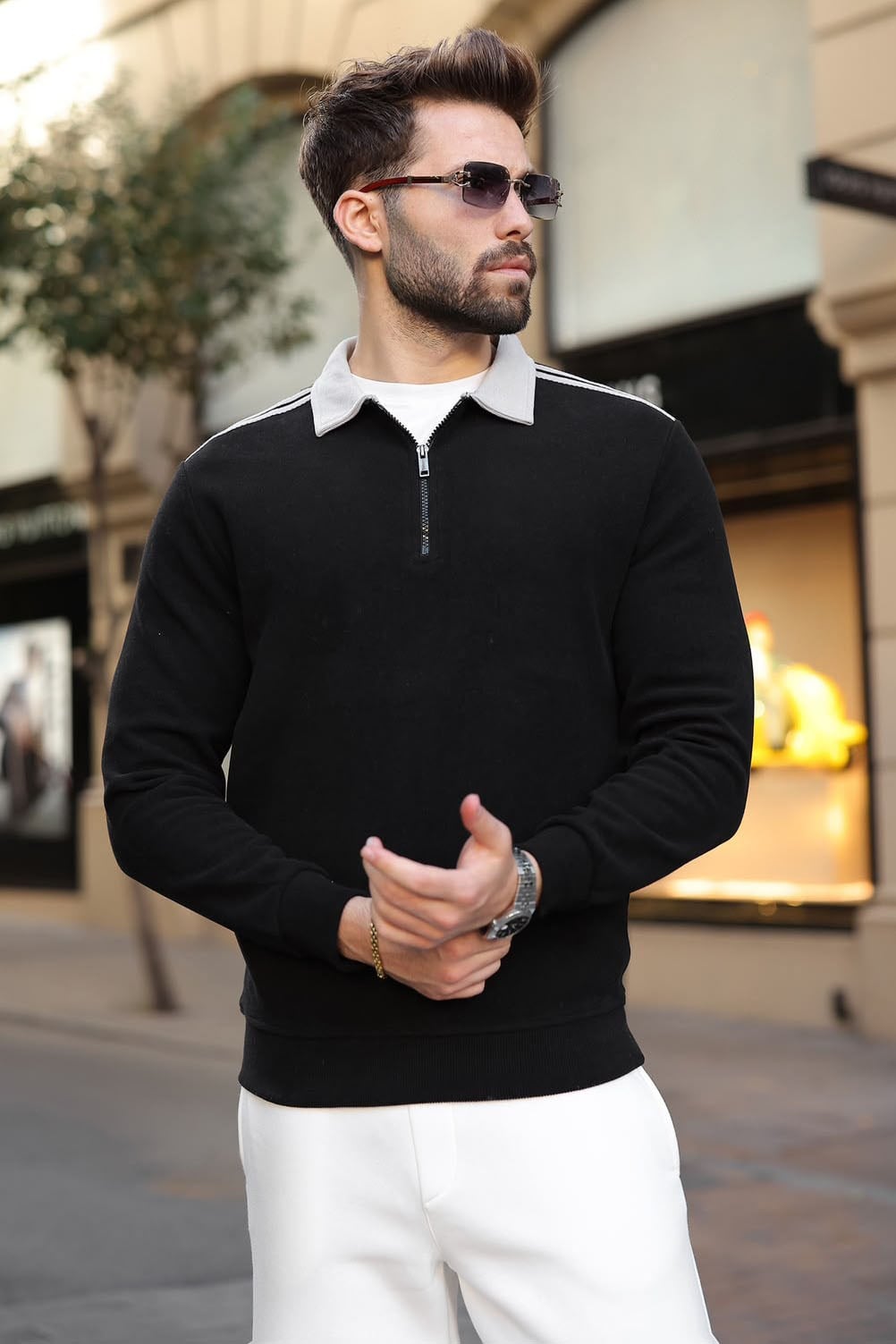 SWEATSHIRT