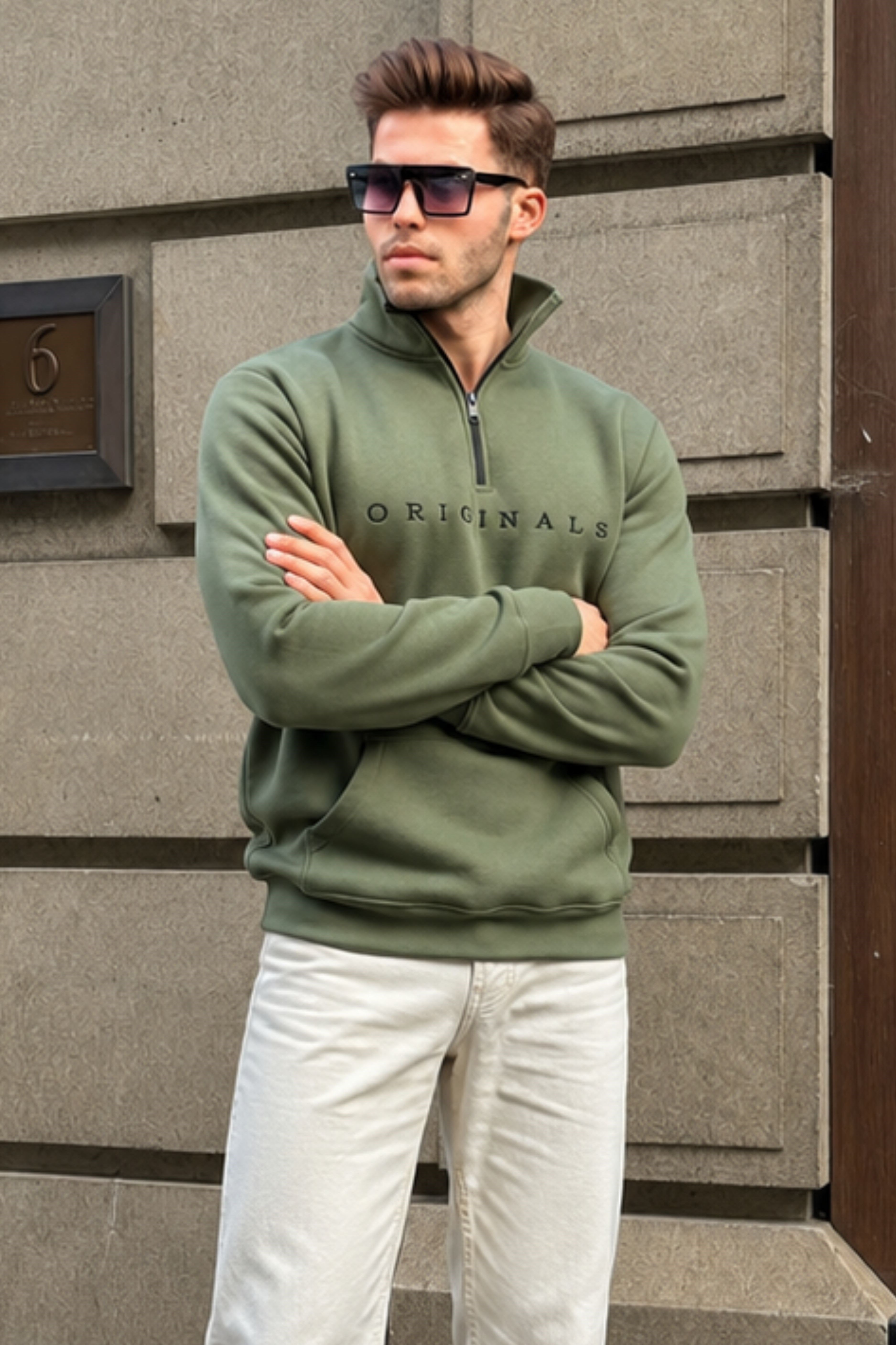 Sweatshirt