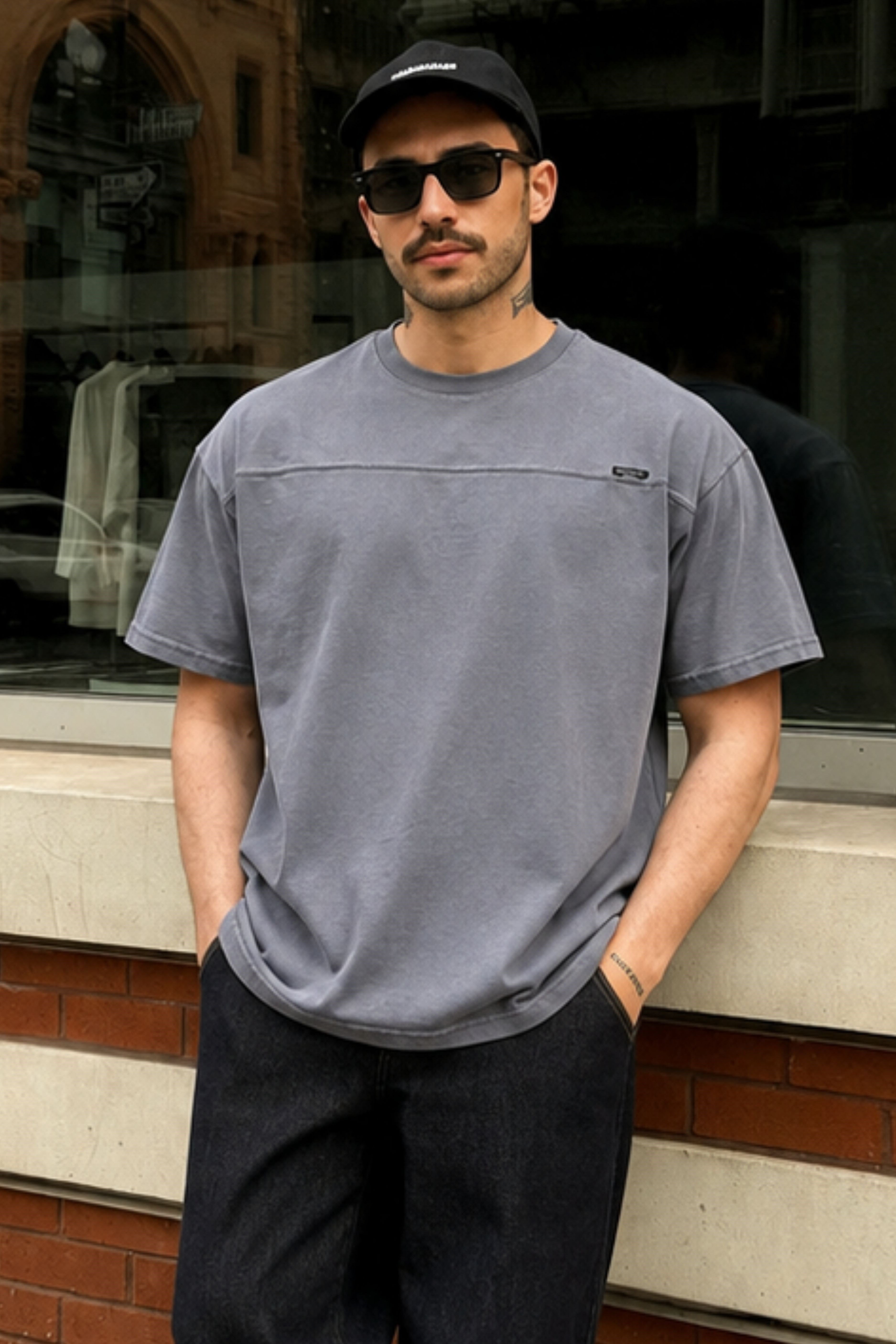 T-SHIRT