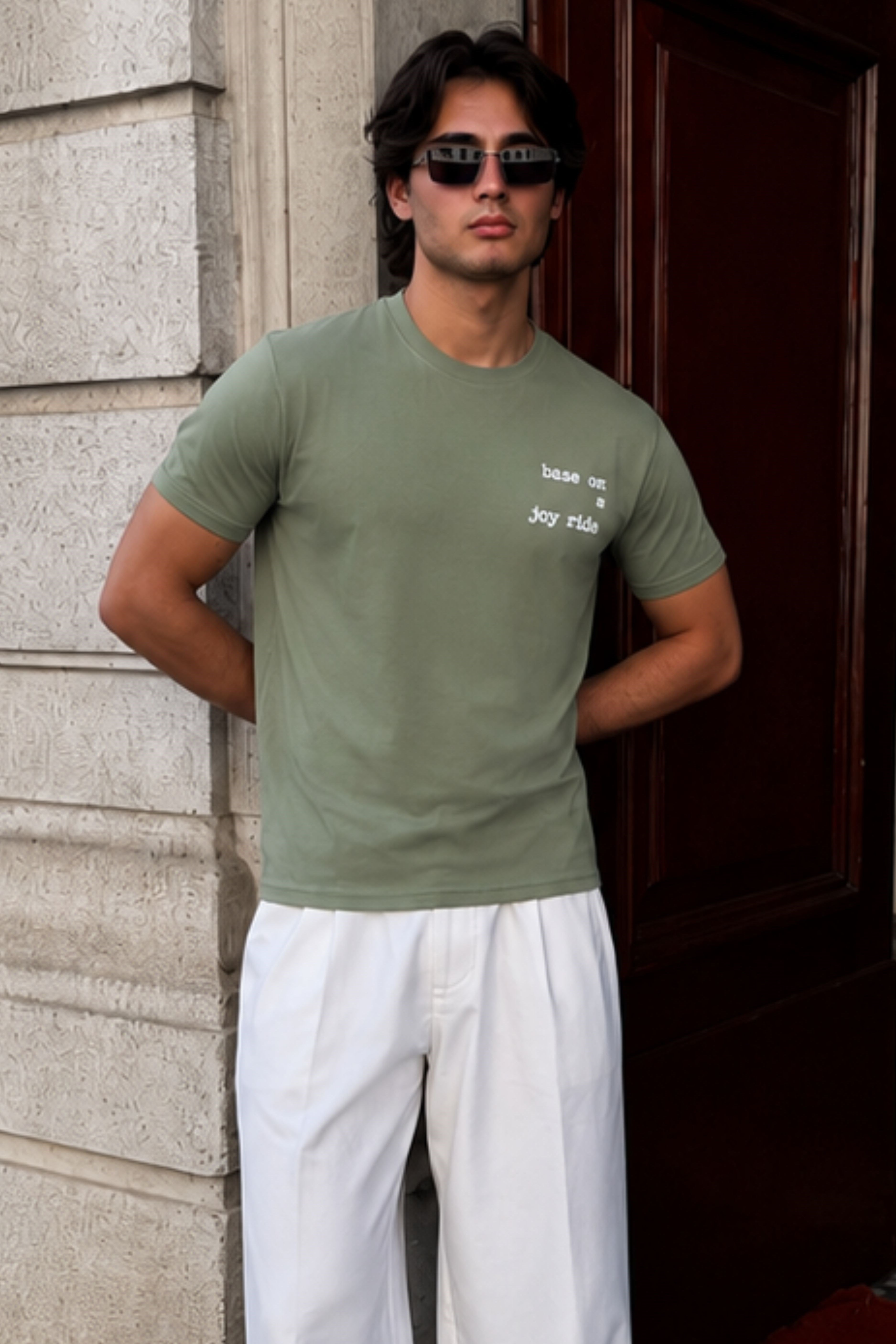 T-SHIRT