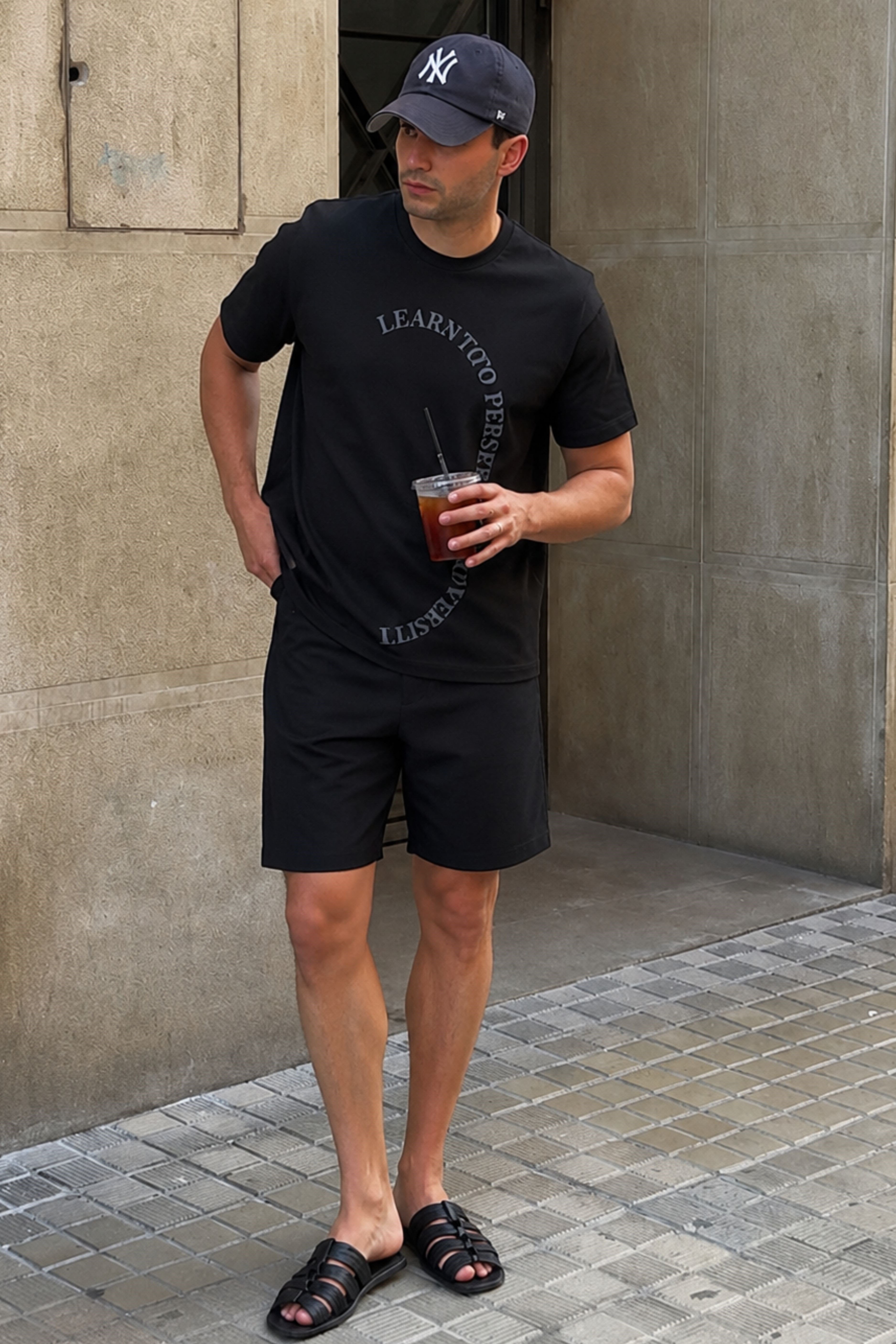T-SHIRT