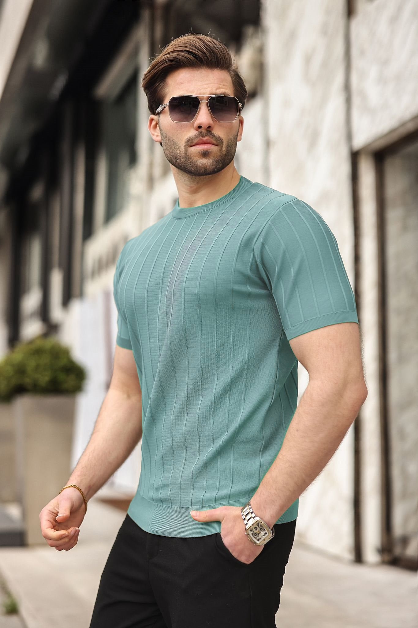 T-SHIRT