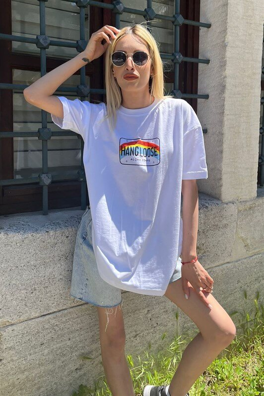 kadin-beyaz-baskili-oversize-t