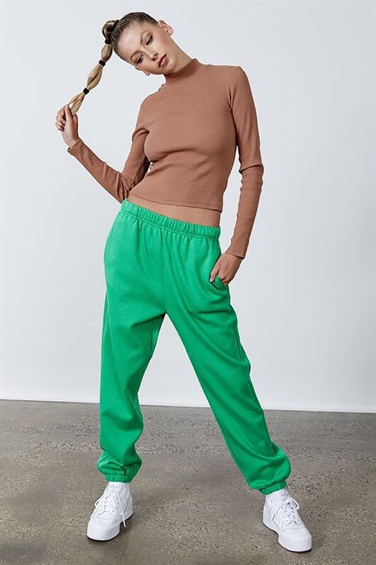 Women Green Elastic Waist Oversize Sweatpants MG1235