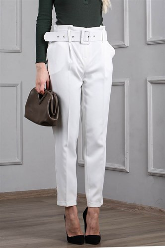 Beyaz Kemerli Boru Paça Kadın Kumaş Pantolon MG1639
