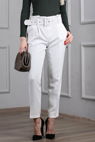 Beyaz Kemerli Boru Paça Kadın Kumaş Pantolon MG1639