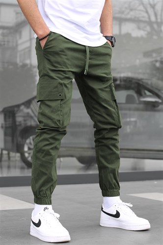Men Black Cargo Trousers -- Madmext, 49% OFF