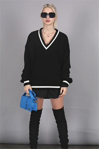 Women Black Knitted V Neck Sweater MG1373