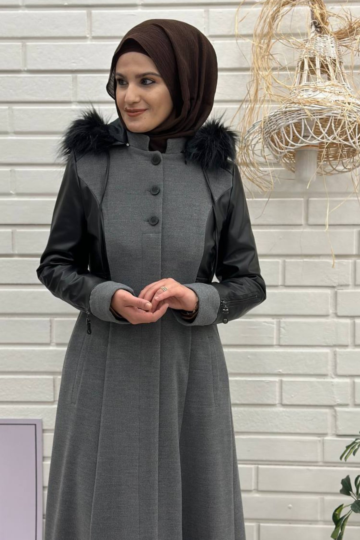 Kapüşonlu Deri Detaylı  Kışlık Kaşe Pardesü, 