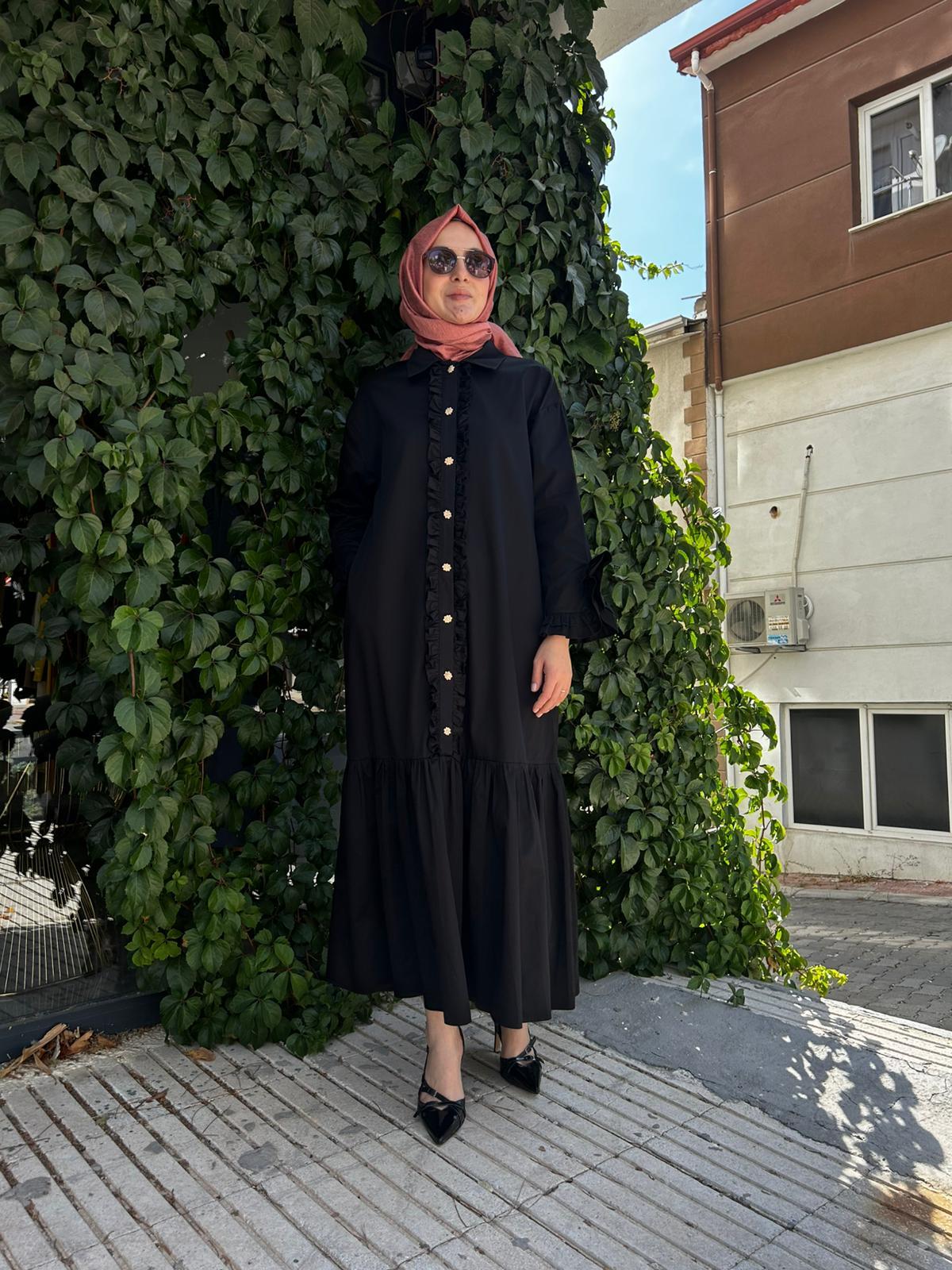 GHISA FIRFIR DETAYLI SİYAH ELBİSE 4074