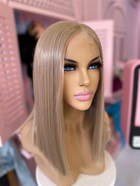 LOLLY PONY Bob Kesim Düz Bej Sarı 40 cm Kore Fiber Sentetik Ön Tül Peruk