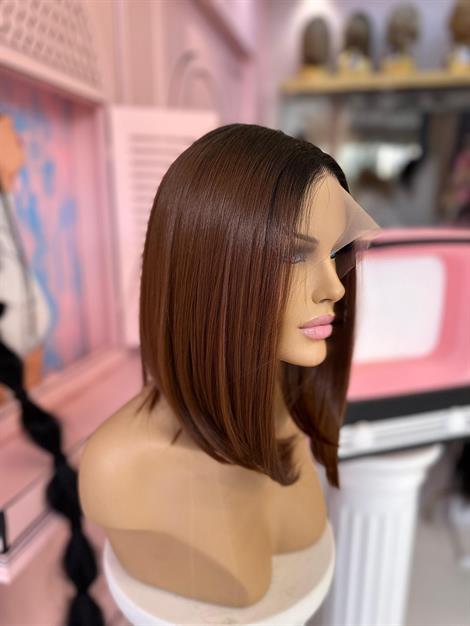 LOLLY PONY Bob Kesim Düz Dip Boyalı Açık Kahve 40 cm Kore Fiber Sentetik Ön Tül Peruk 