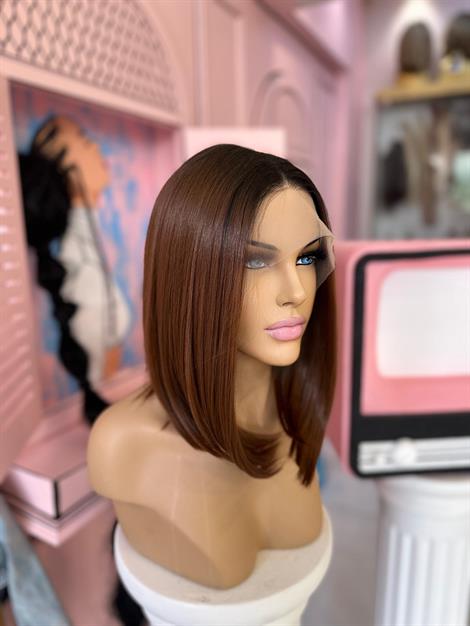 LOLLY PONY Bob Kesim Düz Dip Boyalı Açık Kahve 40 cm Kore Fiber Sentetik Ön Tül Peruk 