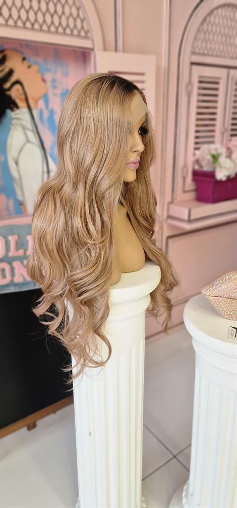 LOLLY PONY Dalgalı Açık Bal  Ve Açık Bakir  rengi  Kore Fiber Sentetik Ön Tül Peruk 