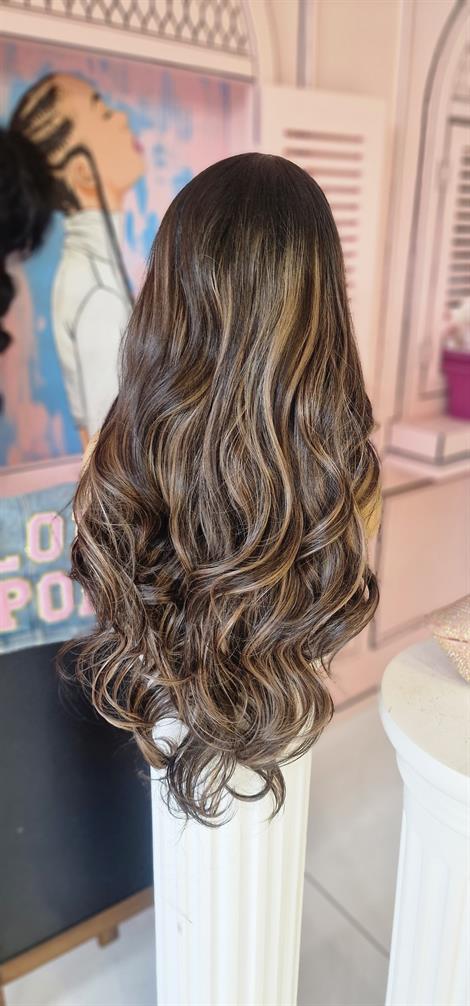 LOLLY PONY Dalgalı Dip Siyah Bal Rengi Işıltılı 80 cm Kore Fiber Sentetik Ön Tül Peruk