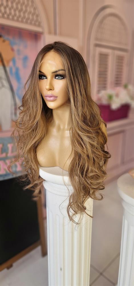 LOLLY PONY Dalgalı Kumral Röfleli 75cm Kore Fiber Sentetik Ön Tül Peruk