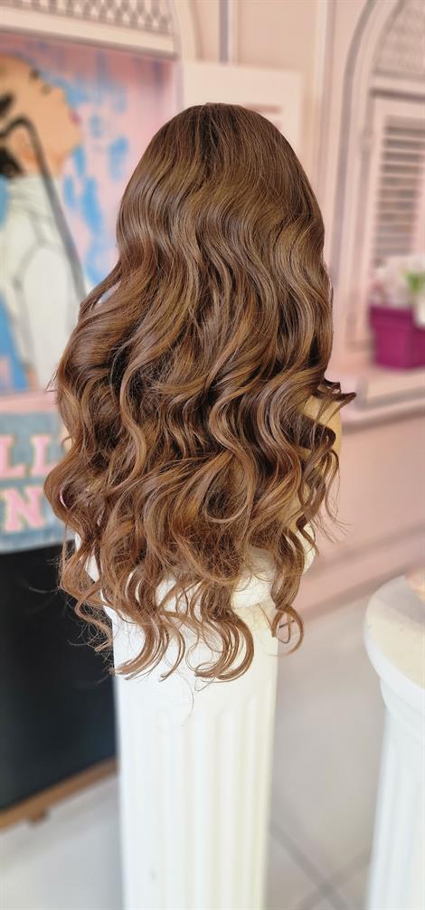 LOLLY PONY Dalgalı Siyah Dip Boyalı Açık Kumral 80 cm Kore Fiber Sentetik Ön Tül Peruk