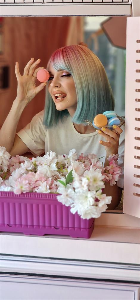 LOLLY PONY Düz Perçemli Dip Pembe Ucu Mavi Bob 35 cm Kore Fiber Sentetik Peruk