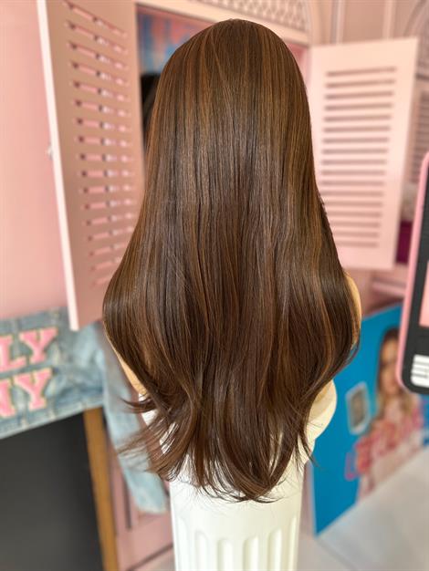 LOLLY PONY Katlı Kesim Düz Karamel Işıltılı 60 cm Kore Fiber Sentetik Ön Tül Peruk