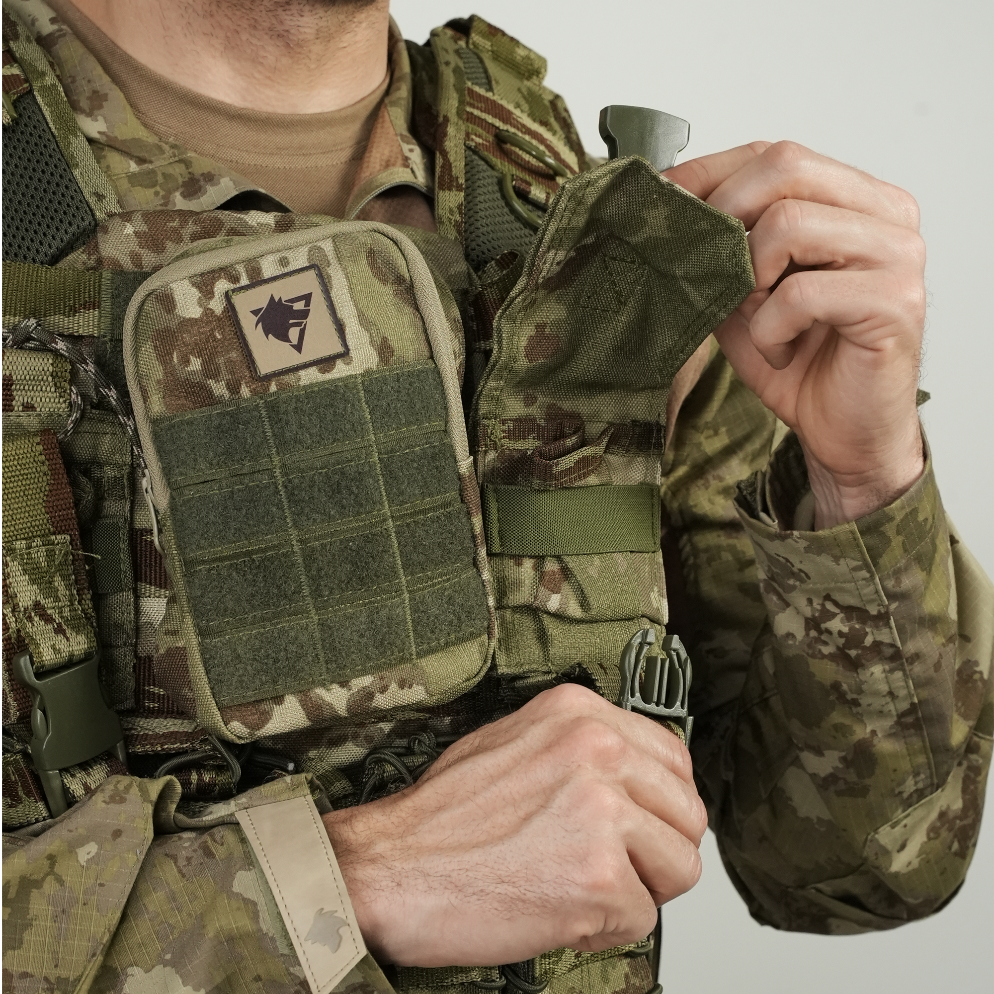 Balistik Plaka Takılabilen Askeri Kamuflaj 5.56 Tam Donanımlı Hücum Yeleği