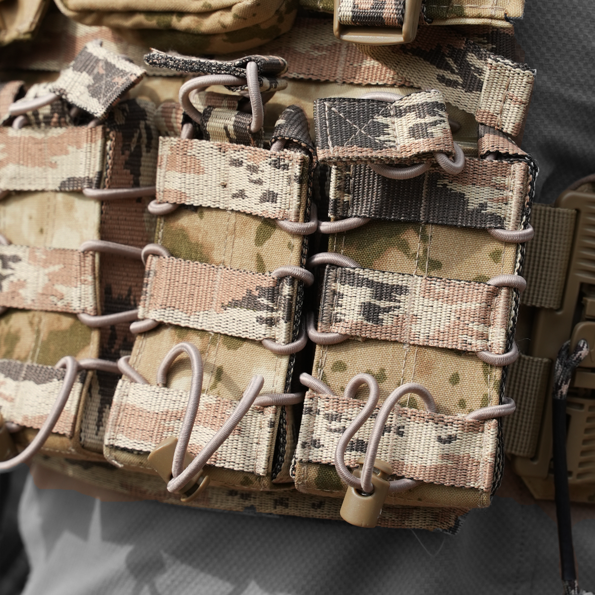 Balistik Plaka Takılabilen Jandarma Kamuflaj Tam Donanımlı Hücum Yeleği 5.56