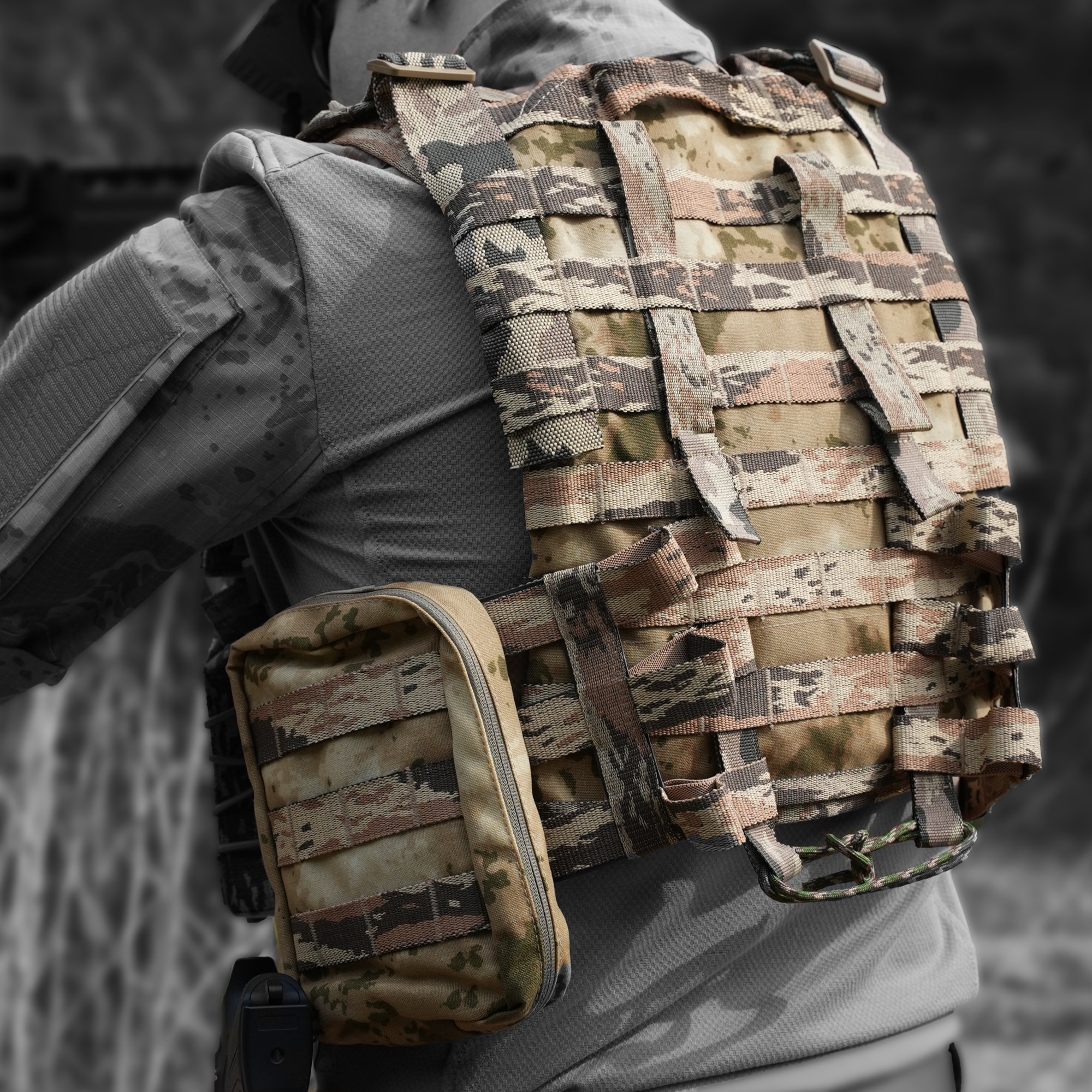 Balistik Plaka Takılabilen Jandarma Kamuflaj Tam Donanımlı Hücum Yeleği 5.56