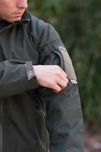 Haki 5 Cepli Kapüşonlu Softshell Soğuk Geçirmez Mont