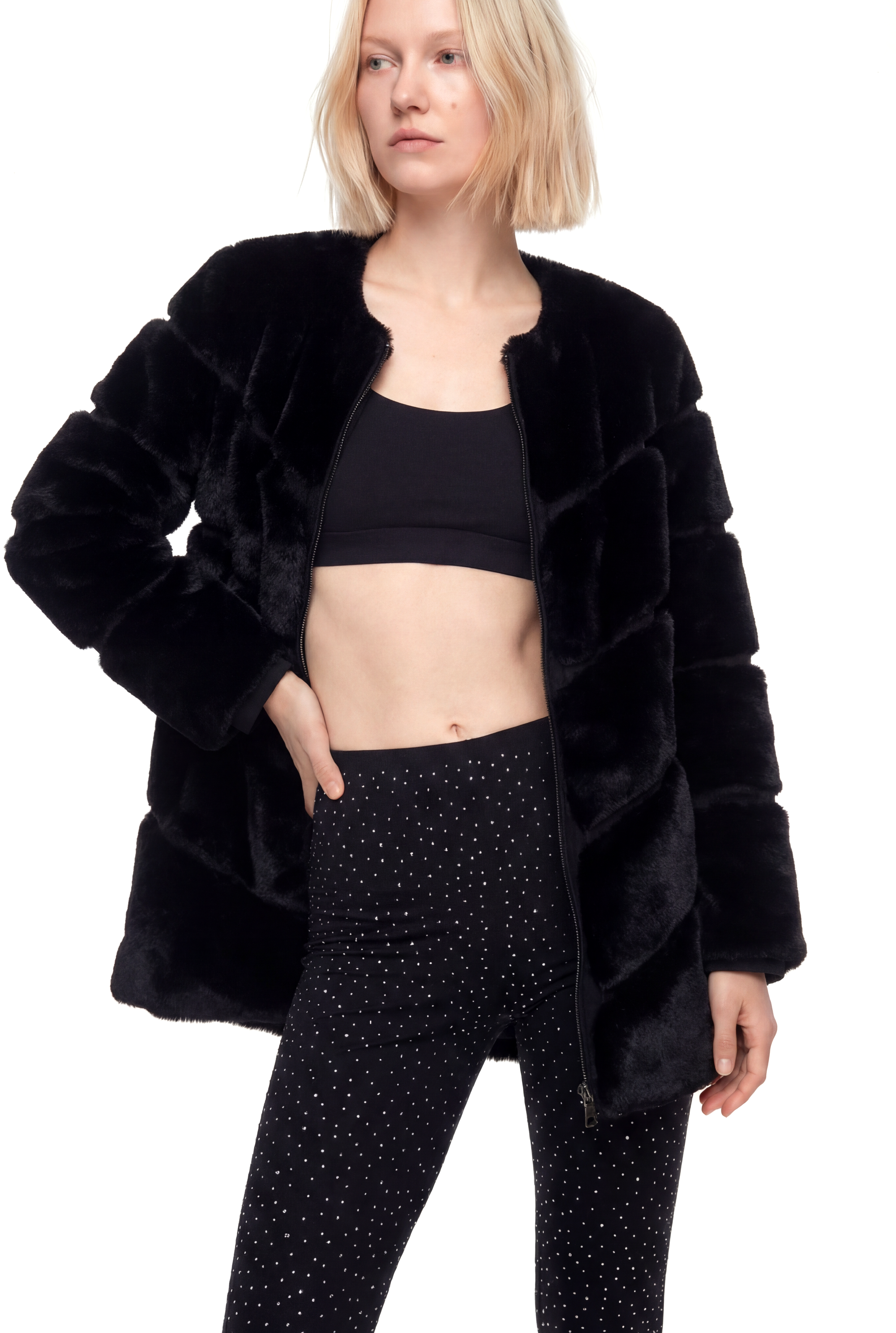 CLASSIC EDITION Yuvarlak Yaka Dilimli Suni Kürk Ceket - Siyah