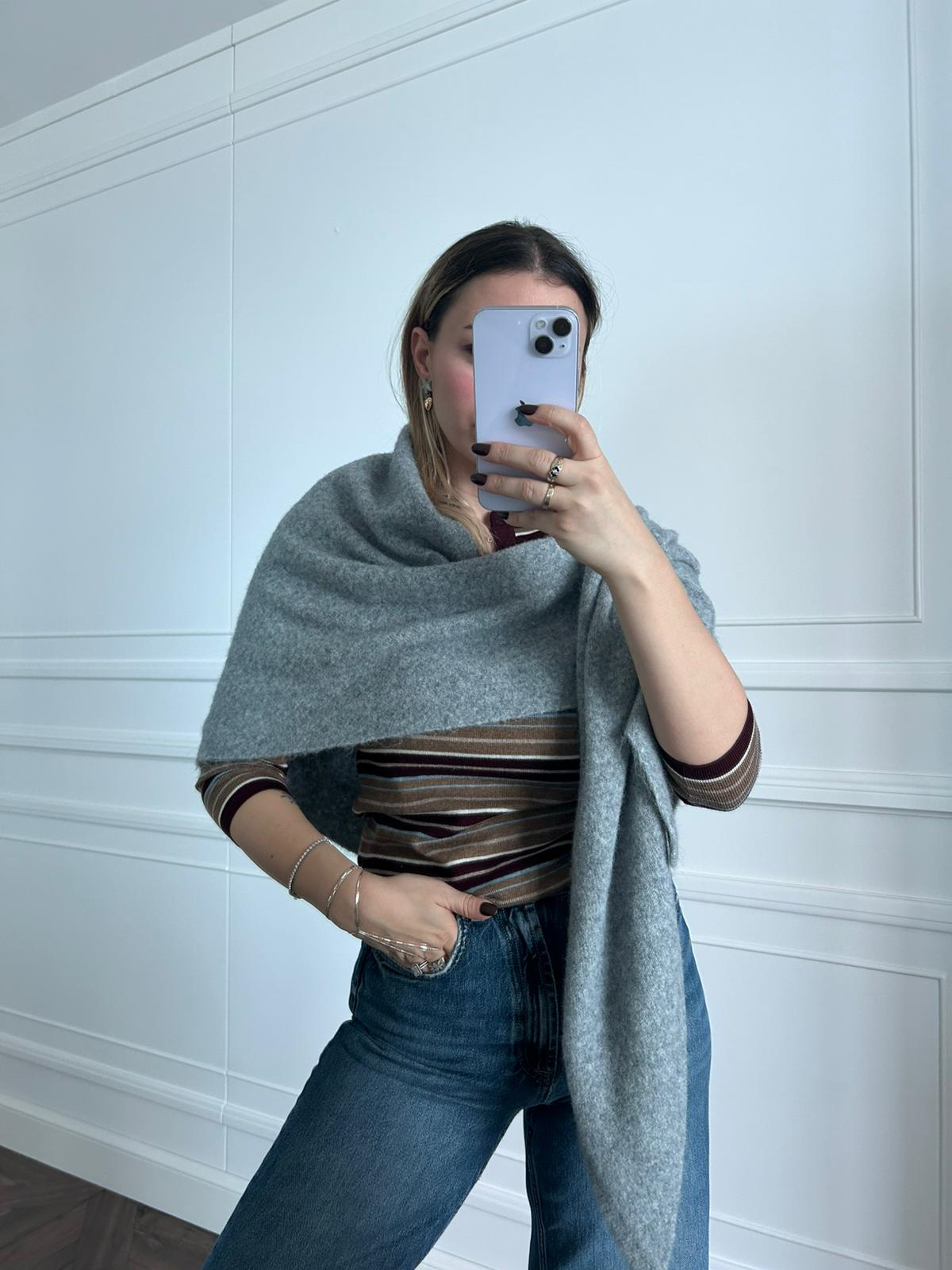 JF Üçgen İçten Geçmeli Triko Şal - Gri